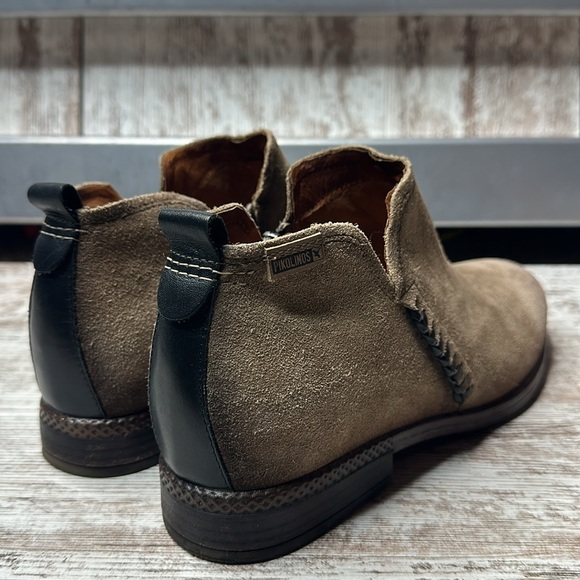 Pikolinos Ordino W8M-8692SO Stone Leather Women’s
Eu41 stitched trim details - Picture 5 of 13